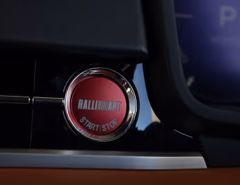 Интерьер Mitsubishi Outlander PHEV Ralliart Style [Japan] '01.2022