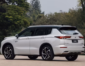 Mitsubishi Outlander PHEV Signature [Latam] '2025–pr.