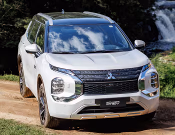 Mitsubishi Outlander PHEV Signature [Latam] '2025–pr.