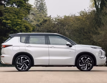 Mitsubishi Outlander PHEV Signature [Latam] '2025–pr.