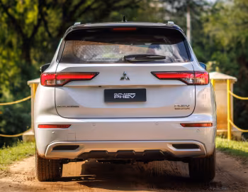 Mitsubishi Outlander PHEV Signature [Latam] '2025–pr.