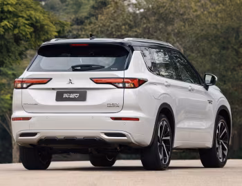 Mitsubishi Outlander PHEV Signature [Latam] '2025–pr.