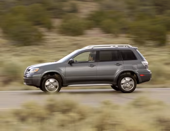 2006 Mitsubishi Outlander SE [North America] '2005–06