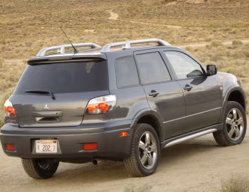 2006 Mitsubishi Outlander SE [North America] '2005–06