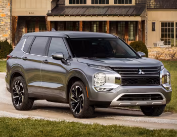 2022–24 Mitsubishi Outlander SE [North America] '2021–24