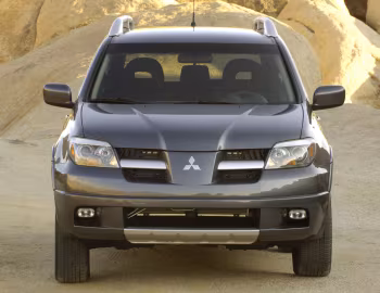 2006 Mitsubishi Outlander SE [North America] '2005–06