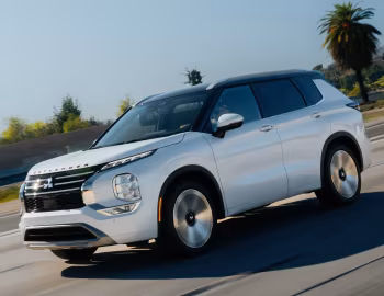 2025–pr. Mitsubishi Outlander SEL [North America] '2025–pr.