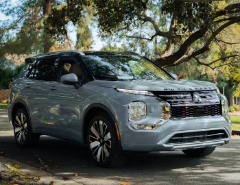 2025–pr. Mitsubishi Outlander SEL [North America] '2025–pr.