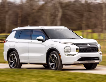 2022–24 Mitsubishi Outlander SEL [North America] '2021–24