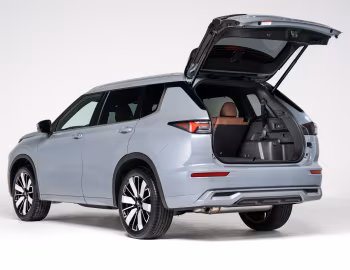 2025–pr. Mitsubishi Outlander SEL [North America] '2025–pr.
