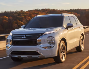 2022–24 Mitsubishi Outlander SEL [North America] '2021–24
