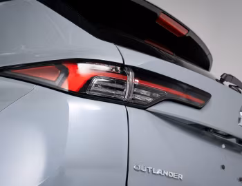 2025–pr. Mitsubishi Outlander SEL [North America] '2025–pr.