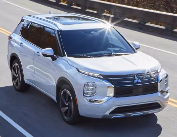 2022–24 Mitsubishi Outlander SEL [North America] '2021–24