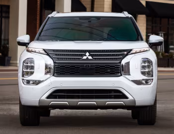2022–24 Mitsubishi Outlander SEL [North America] '2021–24