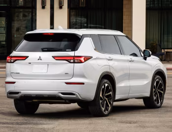 2022–24 Mitsubishi Outlander SEL [North America] '2021–24