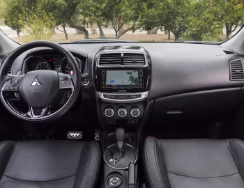 Торпедо 2016–17 Mitsubishi Outlander Sport GT [US-spec] '2015–17
