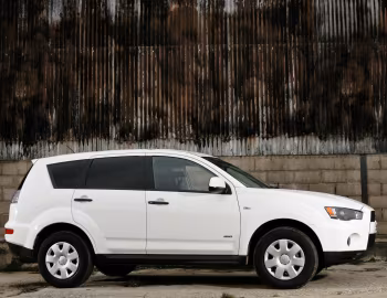 Mitsubishi Outlander Van [UK-spec] '2010–12