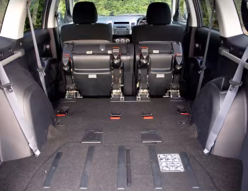 Boot Mitsubishi Outlander "Warrior" [UK-spec] '2007–09
