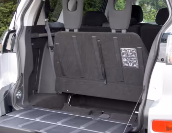 Boot Mitsubishi Outlander "Warrior" [UK-spec] '2007–09
