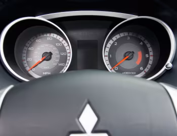 Dashboard Mitsubishi Outlander "Warrior" [UK-spec] '2007–09