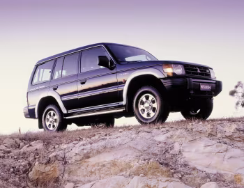 Mitsubishi Pajero Escape [Australia] '1999–2000