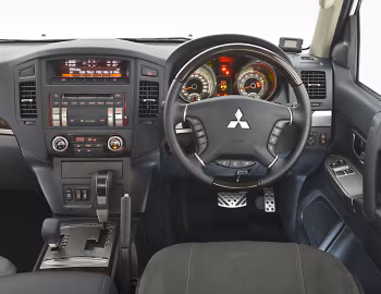 Торпедо Mitsubishi Pajero SWB "Legend" [South Africa] '2014