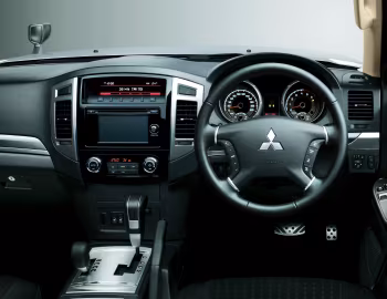 Торпедо Mitsubishi Pajero 3-door [Japan] '2014–18