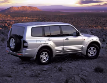 Mitsubishi Pajero 5-door [Worldwide] '2000–02