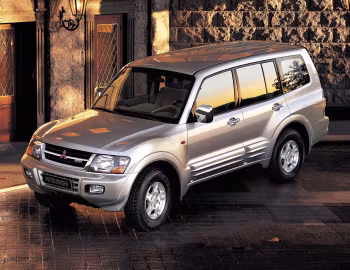 Mitsubishi Pajero 5-door [Worldwide] '2000–02
