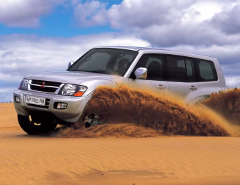 Mitsubishi Pajero 5-door [Worldwide] '2000–02