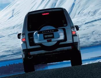 Mitsubishi Pajero 5-door [Japan] '2006–11