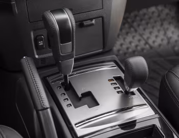 Interior Mitsubishi Pajero 5-door [CIS] '2014–19