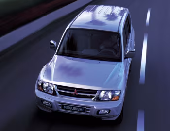 Mitsubishi Pajero 5-door [Worldwide] '2000–02