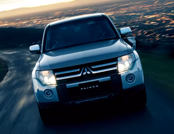 Mitsubishi Pajero 5-door [Japan] '2006–11