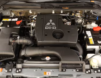 Под капотом Mitsubishi Pajero 5-door [Worldwide] '2014–21