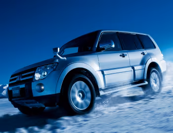 Mitsubishi Pajero 5-door [Japan] '2006–11