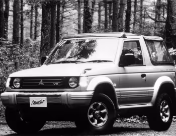 Mitsubishi Pajero Canvas Top [Japan] '1991–97