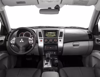 Торпедо Mitsubishi Pajero Dakar '2013–17