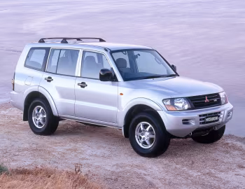Mitsubishi Pajero GLX "Plus" '2000–01