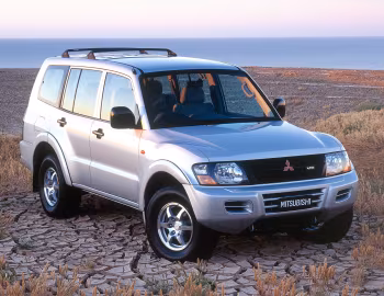Mitsubishi Pajero GLX "Plus" '2000–01