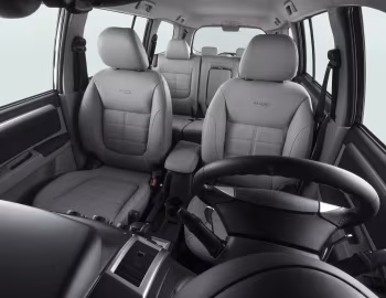 Интерьер Mitsubishi Pajero HPE-S '2015