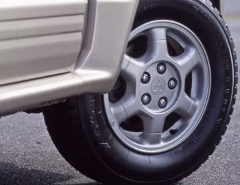 Mitsubishi Pajero Jr. ZR-II (H57A) '11.1995–06.1998