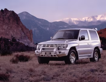 Mitsubishi Pajero Metal Top [Japan] '1997–99