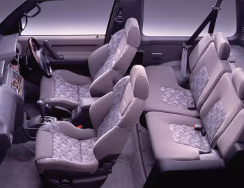 Interior Mitsubishi Pajero Metal Top [Japan] '1997–99