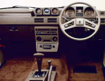 Painel frontal Mitsubishi Pajero Metal Top [Japan] '1982–91
