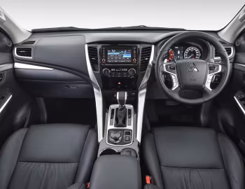 Торпедо Mitsubishi Pajero Sport "Shogun" [South Africa] '2024