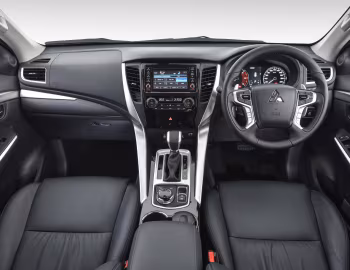 Торпедо Mitsubishi Pajero Sport [South Africa] '2017–20