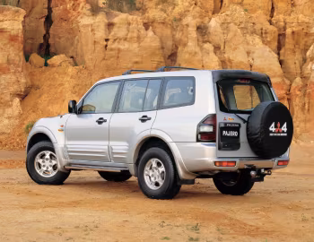 Mitsubishi Pajero "Tanami" [Australia] '2001