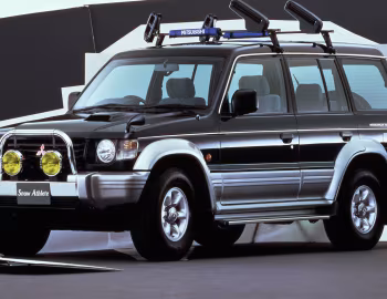 Mitsubishi Pajero Wagon "Snow Athlete" [Japan] '1996–97