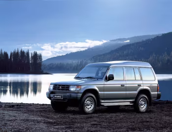 Mitsubishi Pajero Wagon GL '1991–97